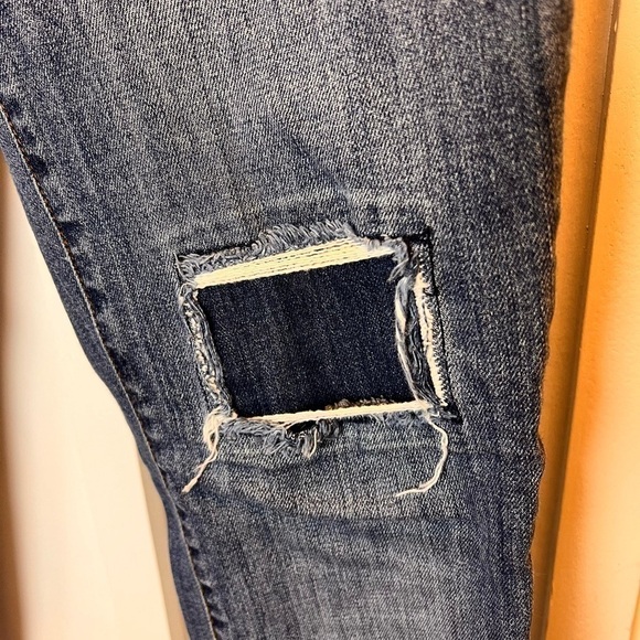 Kut From The Kloth Jeans Womens Distressed Cameron Straight Leg 31 X 28 No Tags - Picture 2 of 10